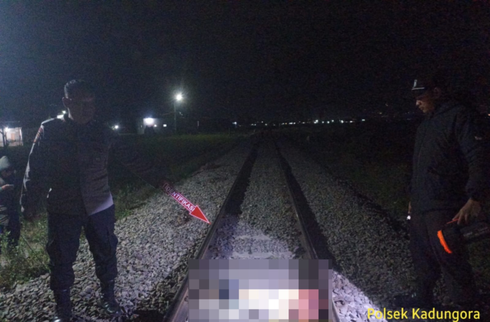 Respon Cepat Polsek Kadungora Tangani Kejadian Pria Tewas diduga Bunuh Diri Terlindas Kereta Api Respon Cepat Polsek Kadungora Tangani Kejadian Pria Tewas diduga Bunuh Diri Terlindas Kereta Api