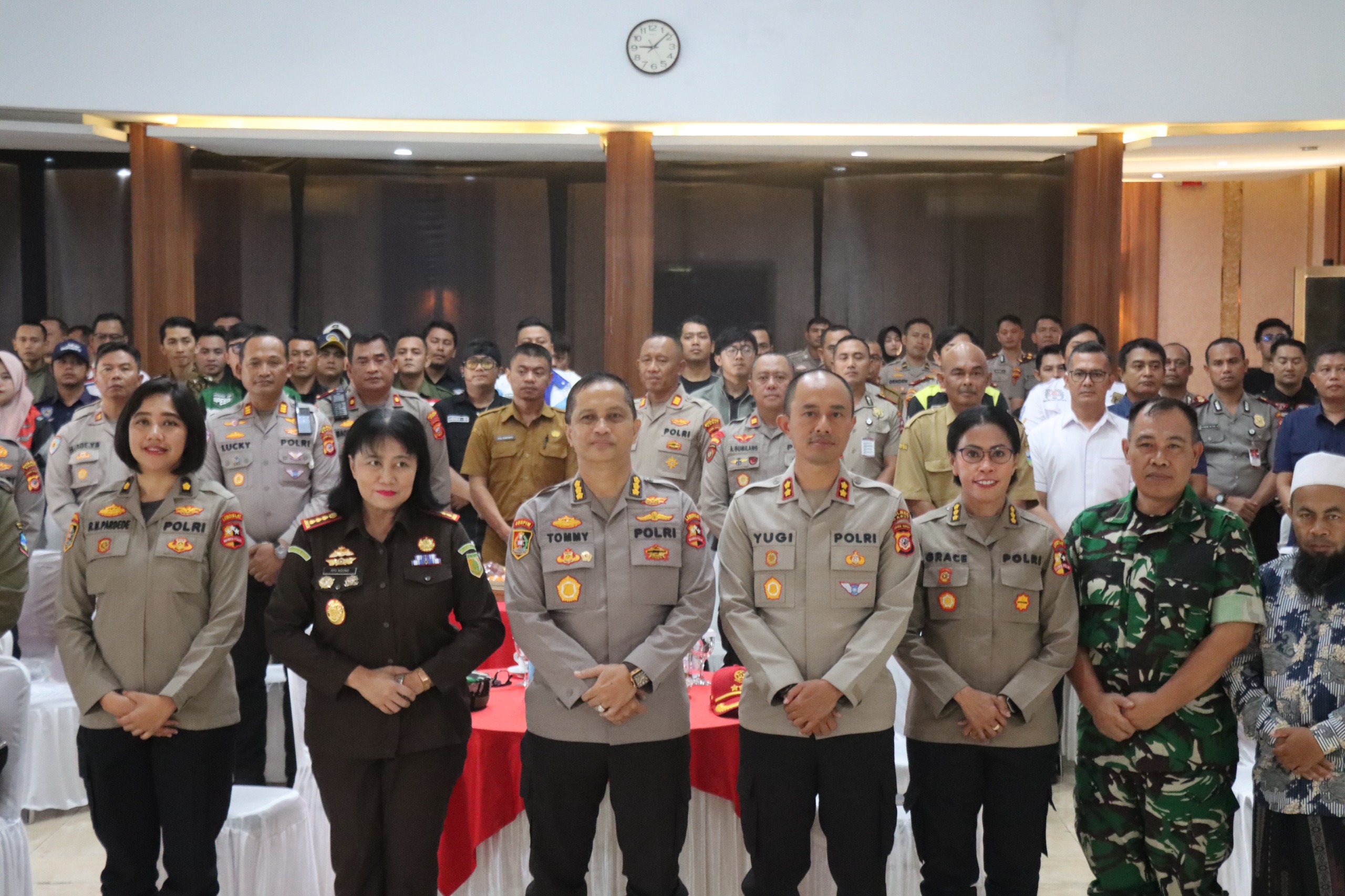 FGD Sespimma Polri Angkatan ke-75 TA 2026 Pokjar IV Bahas Optimalisasi Pembinaan Kelompok Bermotor di Garut FGD Sespimma Polri Angkatan ke-75 TA 2026 Pokjar IV Bahas Optimalisasi Pembinaan Kelompok Bermotor di Garut