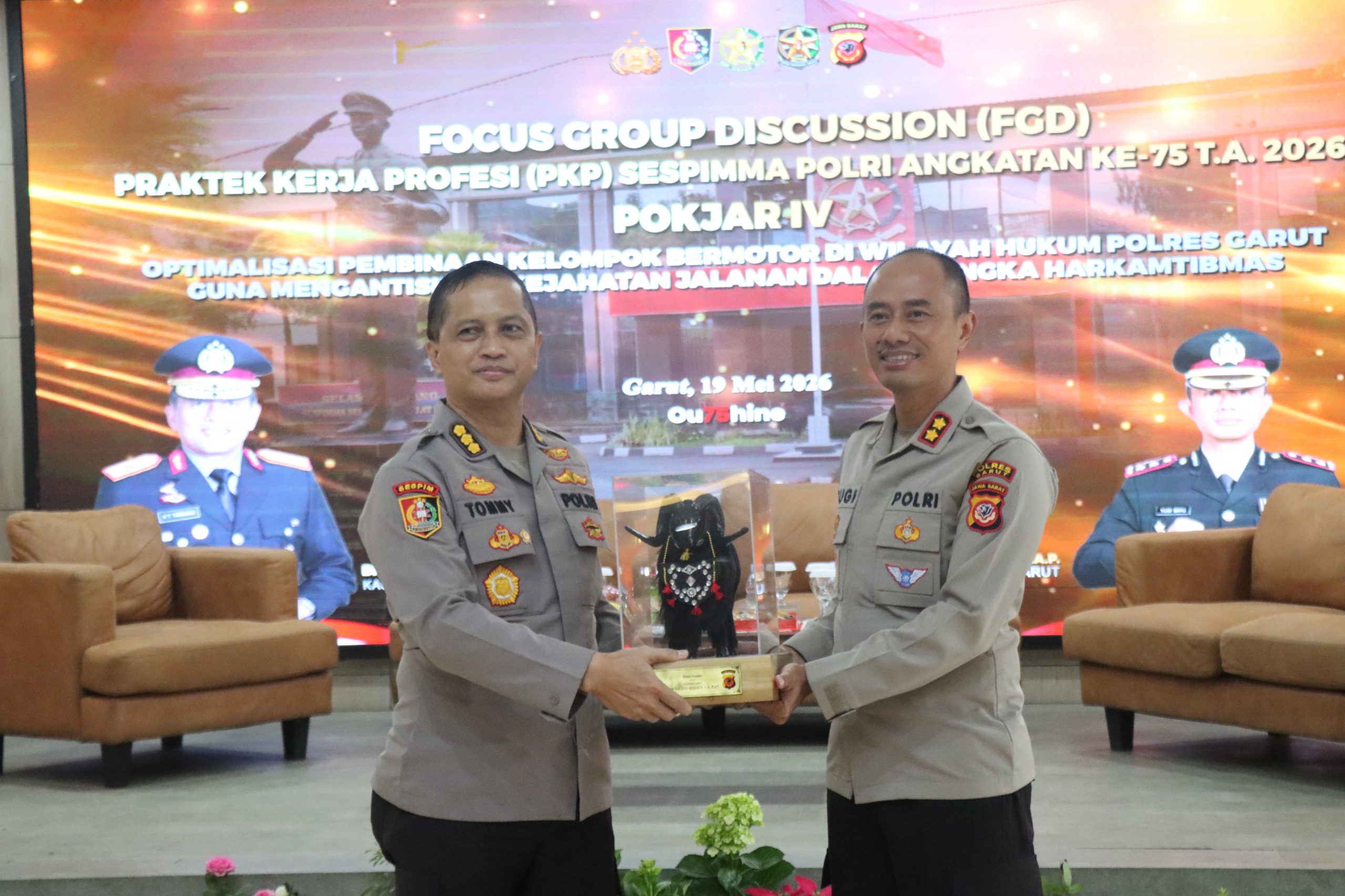 FGD Sespimma Polri Angkatan ke-75 TA 2026 Pokjar IV Bahas Optimalisasi Pembinaan Kelompok Bermotor di Garut FGD Sespimma Polri Angkatan ke-75 TA 2026 Pokjar IV Bahas Optimalisasi Pembinaan Kelompok Bermotor di Garut