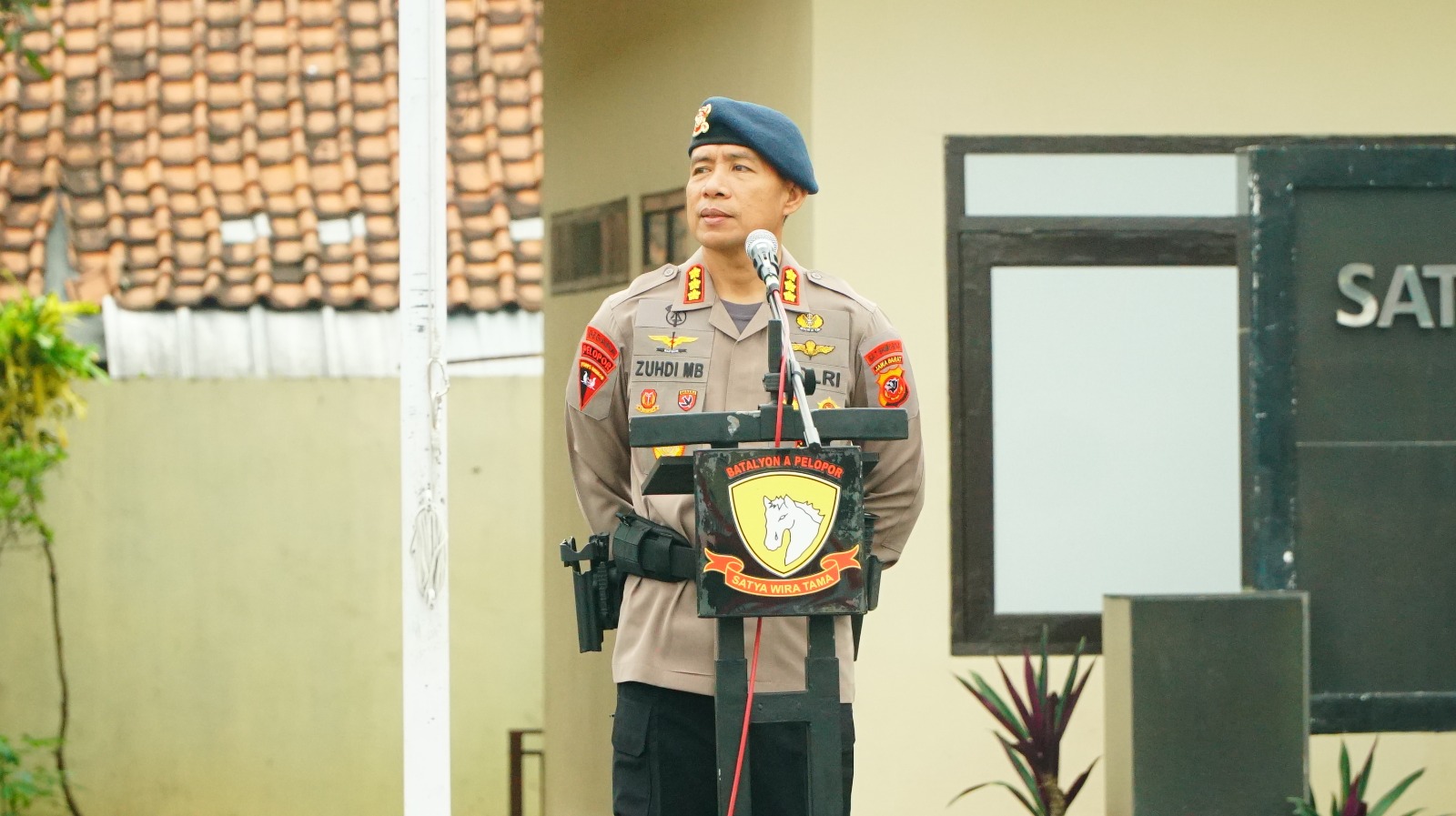 Dansat Brimob Polda Jabar Tekankan Kesiapsiagaan dan Profesionalisme Personel Dansat Brimob Polda Jabar Tekankan Kesiapsiagaan dan Profesionalisme Personel