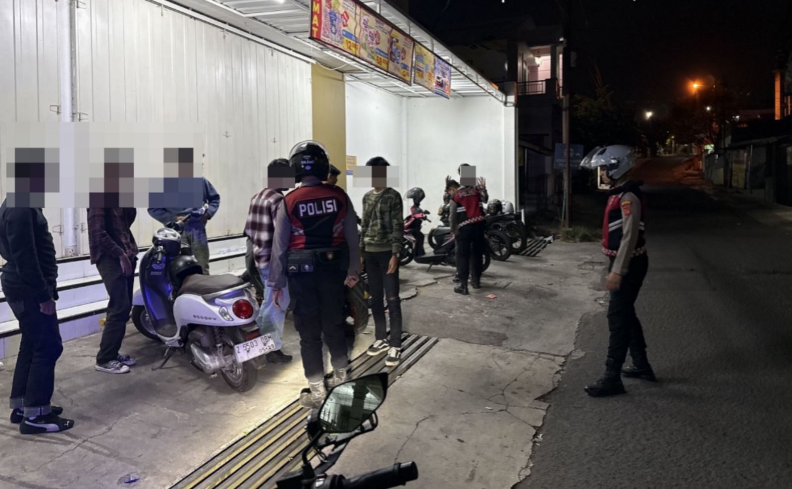 Patroli Presisi Sat Samapta Polres Garut Bubarkan Pemuda Mabuk, Ciptakan Rasa Aman di Tengah Masyarakat