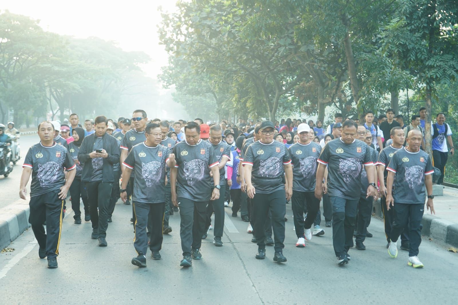 Polda Jabar Gelar Olah Raga Bersama, Perkuat Kekompakan dan Semangat Pengabdian