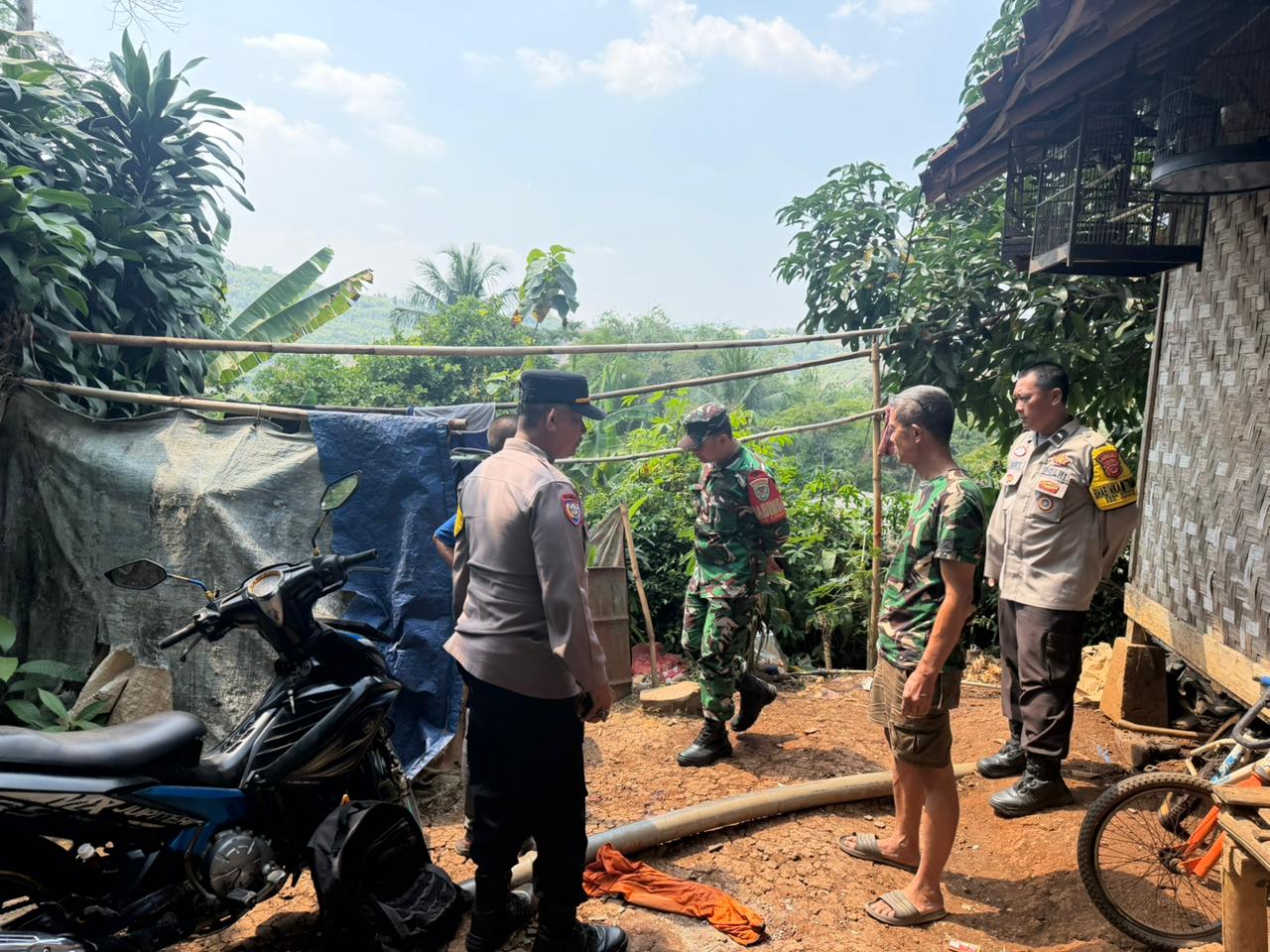 Tiga Pemulung Tewas Akibat Ledakan Mortir Aktif di Cipatat