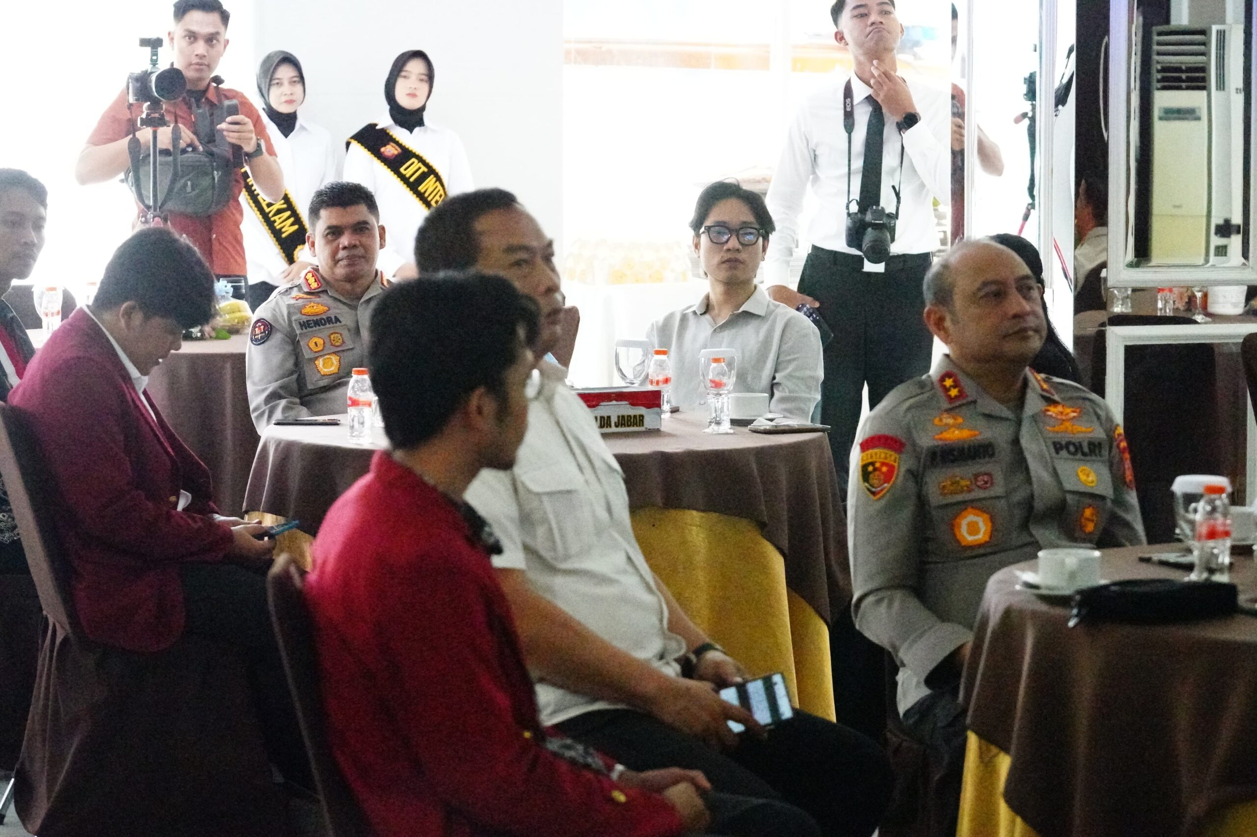 Gagas Gerakan “Jaga Rawat Jawa Barat”, Kapolda Jabar Rangkul Cipayung Plus dan BEM Berbasis Riset Akademis Gagas Gerakan “Jaga Rawat Jawa Barat”, Kapolda Jabar Rangkul Cipayung Plus dan BEM Berbasis Riset Akademis