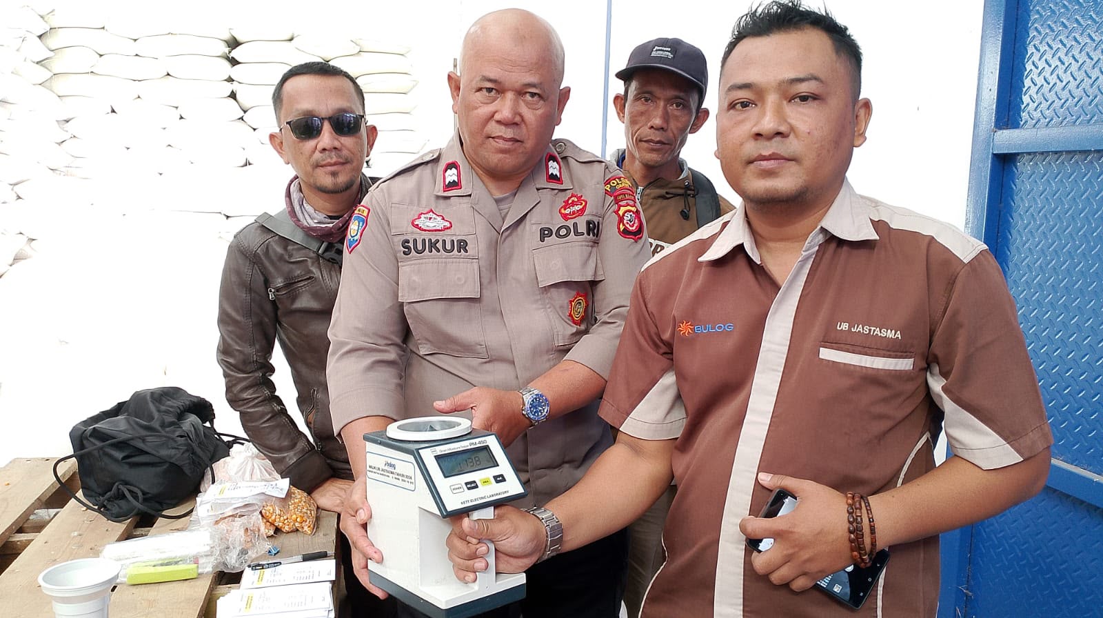 Perkuat Cadangan Pangan Nasional, Polri Kirim 3 Ton Jagung ke Bulog Garut