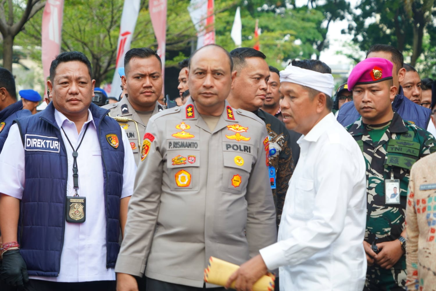 Polda Jabar Gulung 1.245 Tersangka Narkoba dan Miras, Jutaan Obat Keras Dimusnahkan Polda Jabar Gulung 1.245 Tersangka Narkoba dan Miras, Jutaan Obat Keras Dimusnahkan
