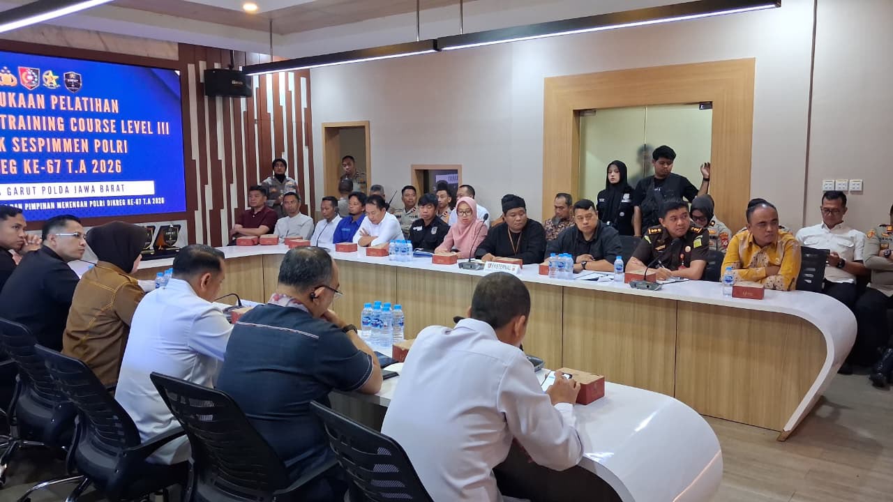 Peserta Didik Sespimmen Polri Dikreg ke-67 Laksanakan Studi Lingkungan Management Training Course Level III di Polres Garut