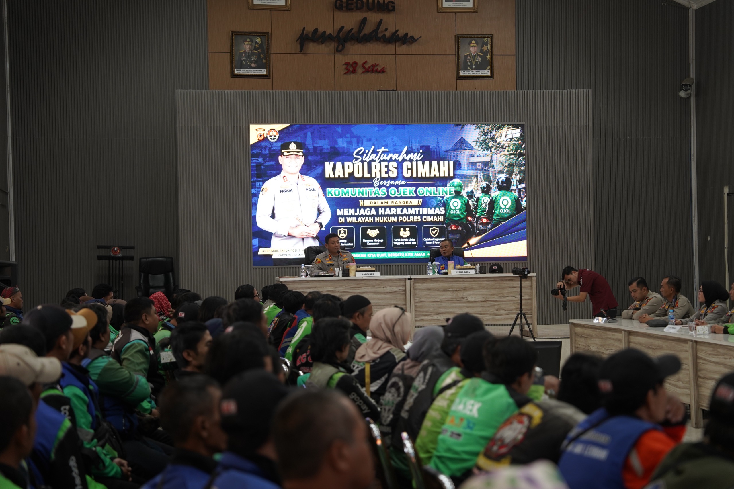 Tak Sekadar Antar Orang dan Barang, Ojol di Cimahi Jadi Mata-Telinga Polisi, di Jalanan