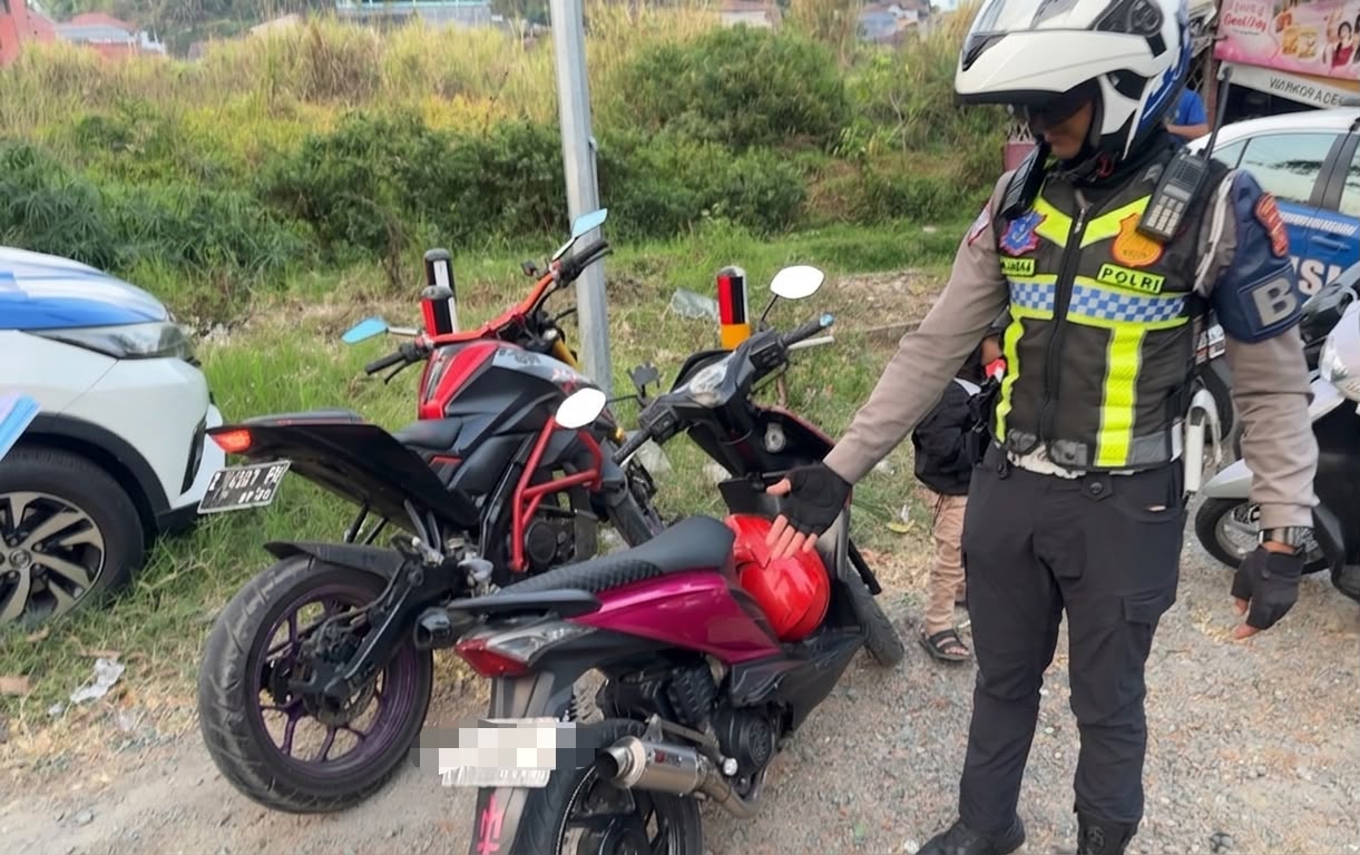 Komitmen Ciptakan Garut Tertib, Satlantas Polres Garut Rutin Tertibkan Knalpot Tidak Sesuai Spesifikasi Teknis Komitmen Ciptakan Garut Tertib, Satlantas Polres Garut Rutin Tertibkan Knalpot Tidak Sesuai Spesifikasi Teknis