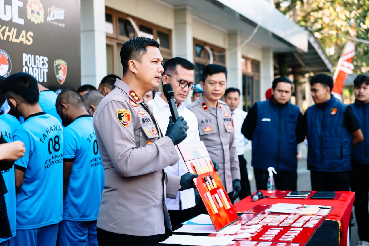 Polres Garut Ungkap 20 Kasus Narkotika, Psikotropika dan Obat Tertentu, 28 Tersangka Diamankan Polres Garut Ungkap 20 Kasus Narkotika, Psikotropika dan Obat Tertentu, 28 Tersangka Diamankan