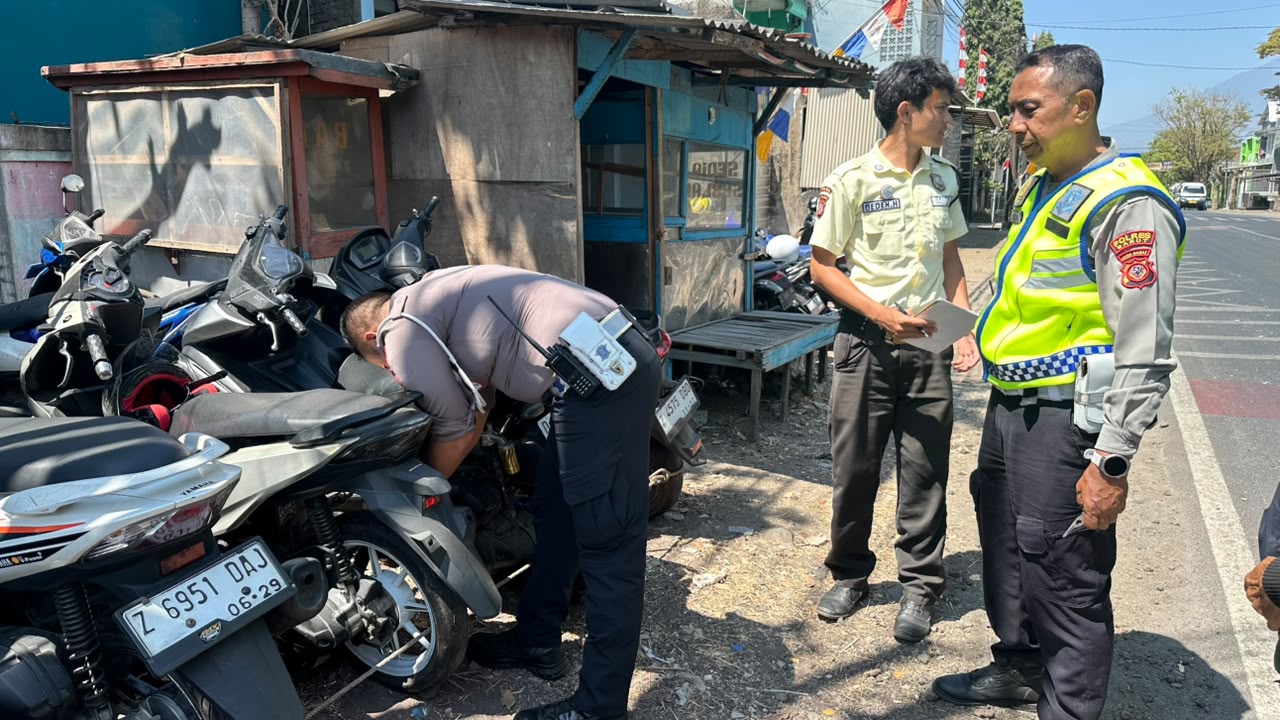 Polsek Tarogong Kidul Amankan 40 Knalpot Brong, Pelajar Diajak Tertib Berlalu Lintas