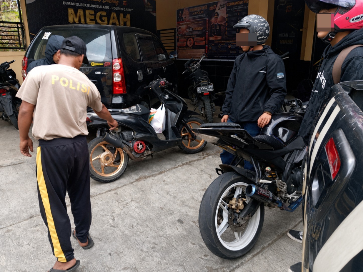 Polsek Bungbulang Razia Knalpot Brong, 19 Unit Knalpot Tidak Standar Diamankan