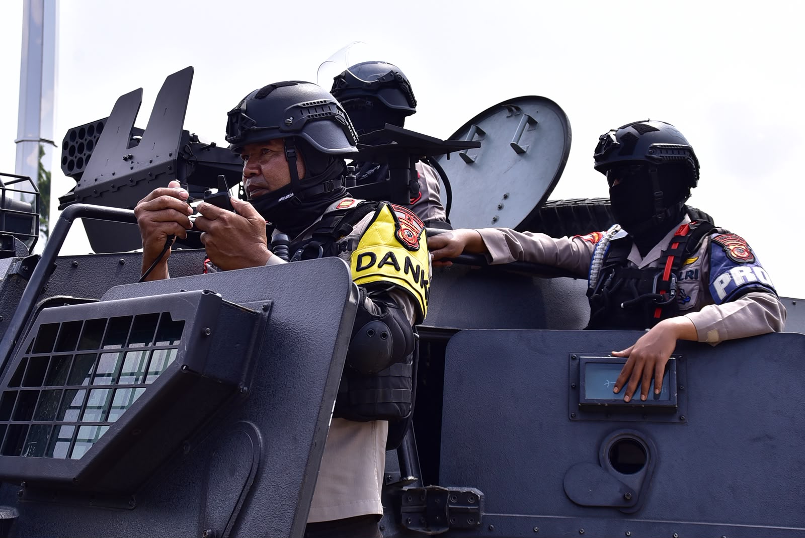 1.259 Personel Gabungan Apel Latihan Simulasi Sispamkota Penanganan Huru Hara 1.259 Personel Gabungan Apel Latihan Simulasi Sispamkota Penanganan Huru Hara