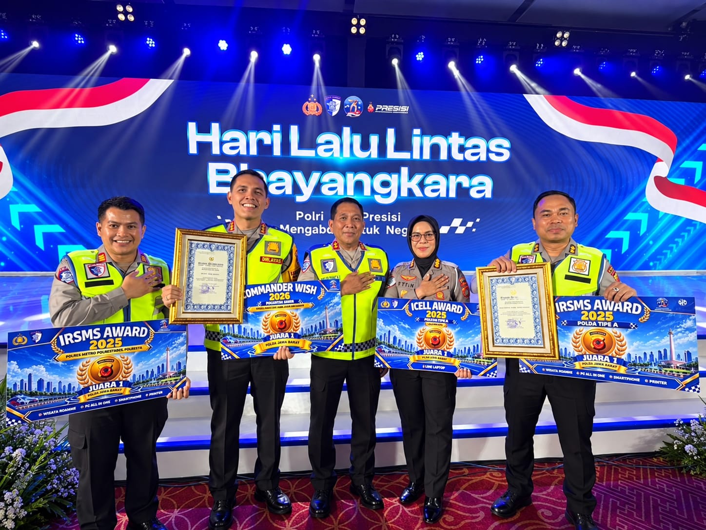Polda Jabar Borong Penghargaan HUT Lalu Lintas ke-71, Raih Empat Juara 1 Polda Jabar Borong Penghargaan HUT Lalu Lintas ke-71, Raih Empat Juara 1