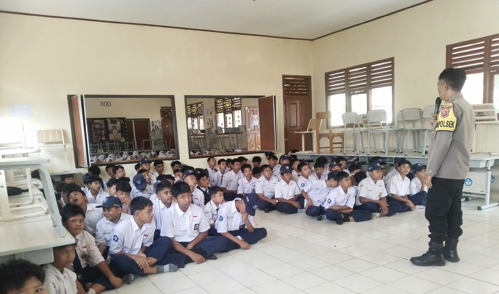 Bentengi Generasi Muda dari Narkoba, Polsek Caringin Edukasi Hingga Tingkat Pelajar Bentengi Generasi Muda dari Narkoba, Polsek Caringin Edukasi Hingga Tingkat Pelajar