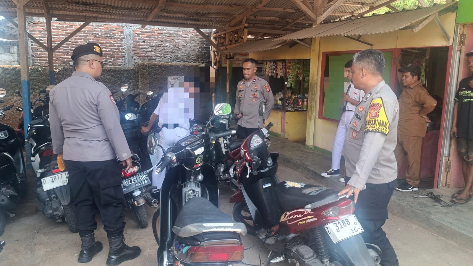 Sekolah Gandeng Polsek Kadungora Tertibkan Knalpot Brong Sekolah Gandeng Polsek Kadungora Tertibkan Knalpot Brong