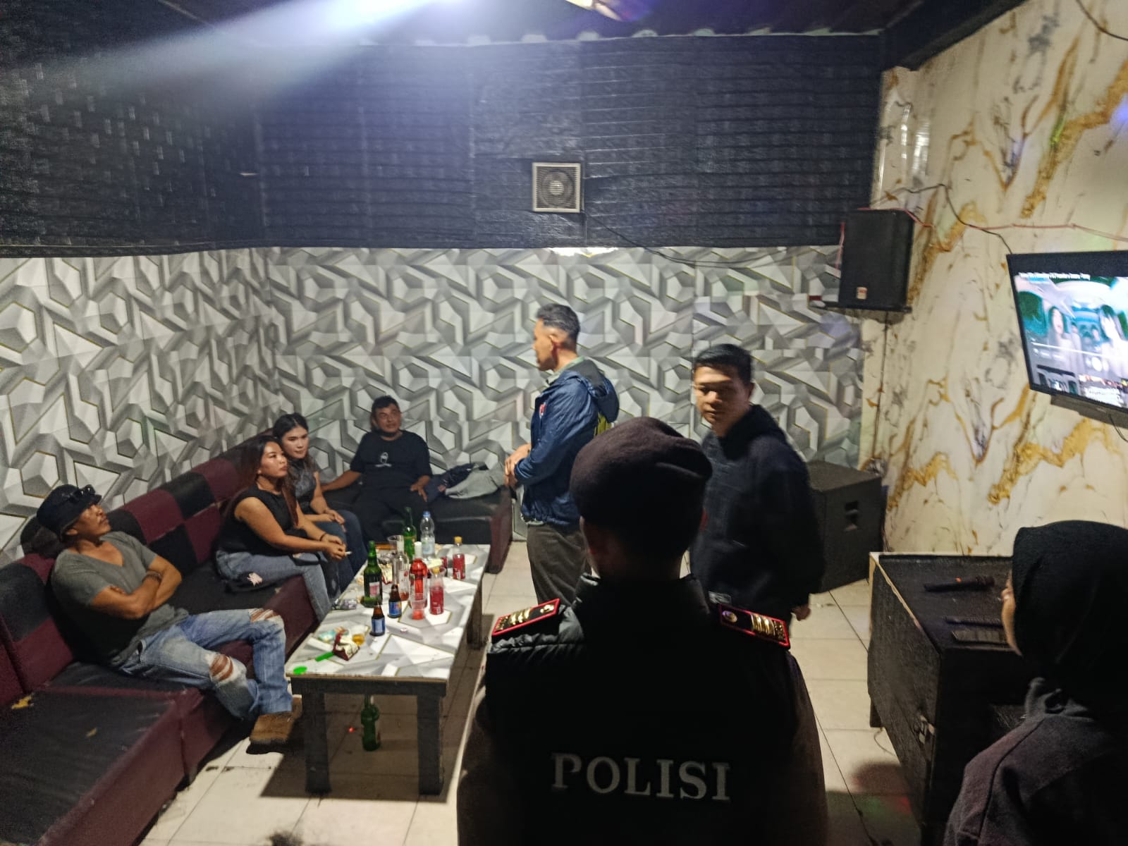 Polresta Bandung Gelar Razia Narkoba di Pameungpeuk, Dua Orang Positif Benzodiazepine