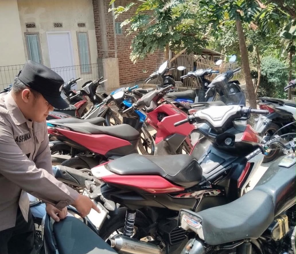 Polsek Pasirwangi Tertibkan Knalpot Brong, Pelajar Diberi Edukasi Polsek Pasirwangi Tertibkan Knalpot Brong, Pelajar Diberi Edukasi