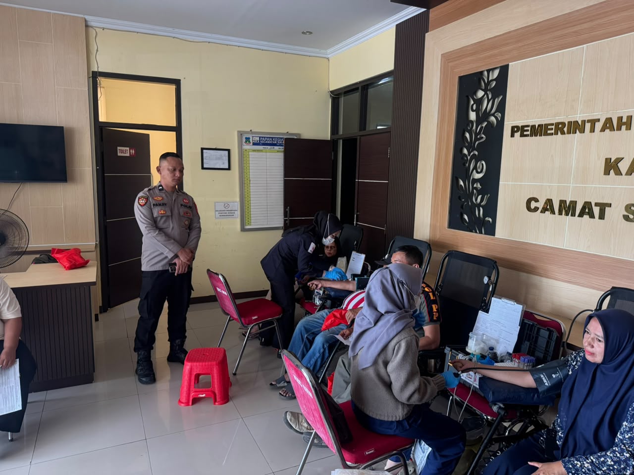 Sambut Hari Jadi ke-75 Humas Polri, Polres Garut Gelar Donor Darah Bersama PMI di Sukawening